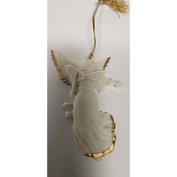 Lenox Vintage 1987 Ceramic Renaissance 3"  Angel Ornament With Gold Trim - Picture 1 of 9